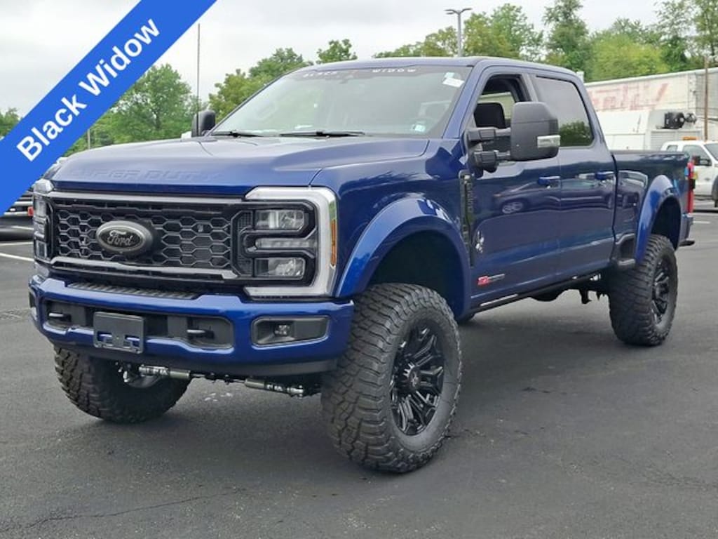 New 2026 Ford F-250 XLT Black Widow Truck Crew Cab