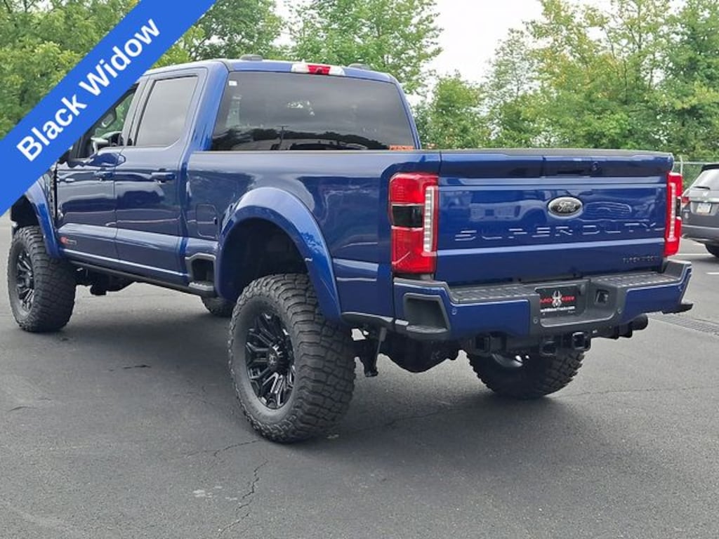 New 2026 Ford F-250 XLT Black Widow Truck Crew Cab
