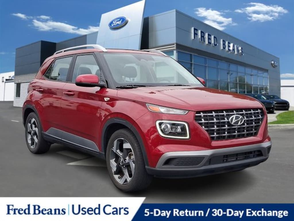 Used 2023 Hyundai Venue Limited SUV