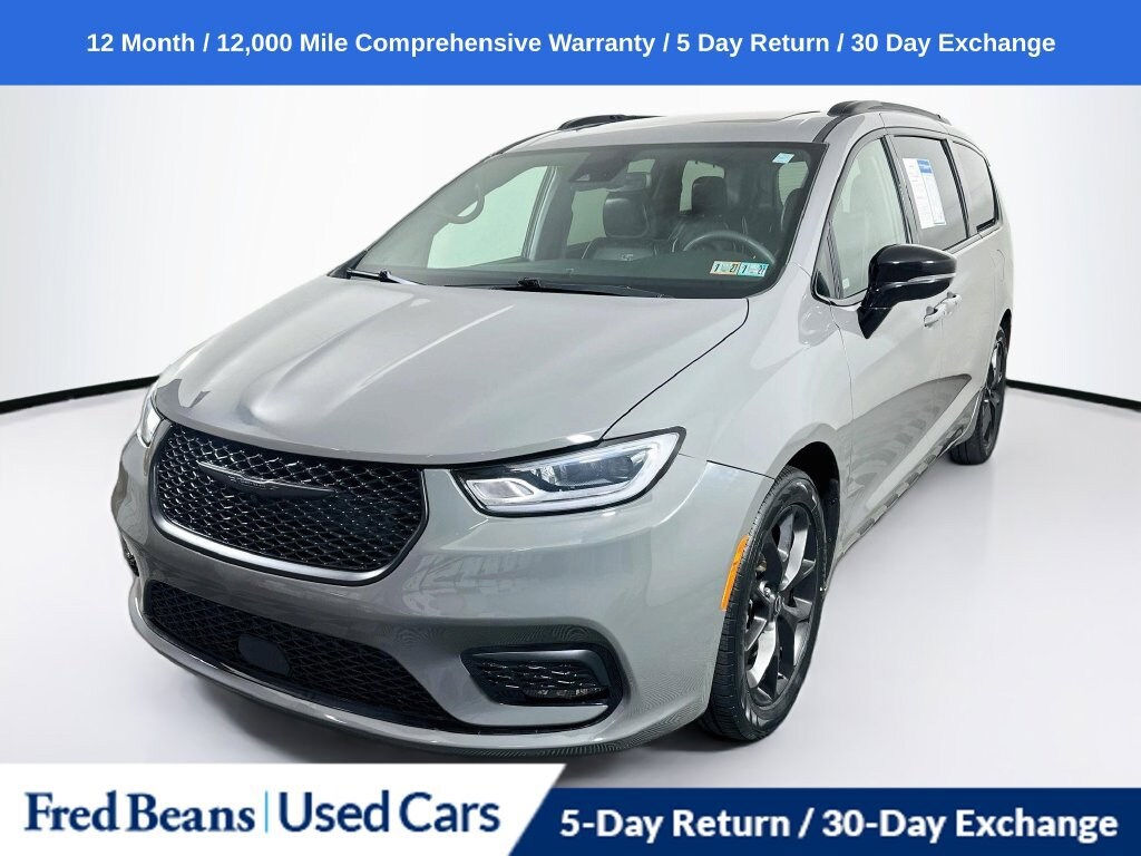 Used 2025 Chrysler Pacifica Limited