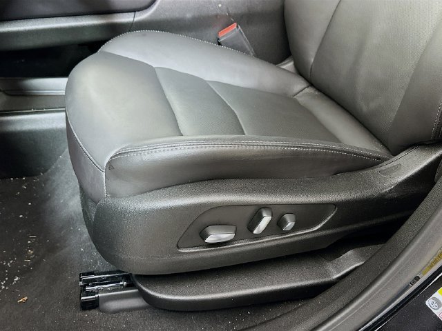 2025 Cadillac XT5 Premium Luxury - Photo 23