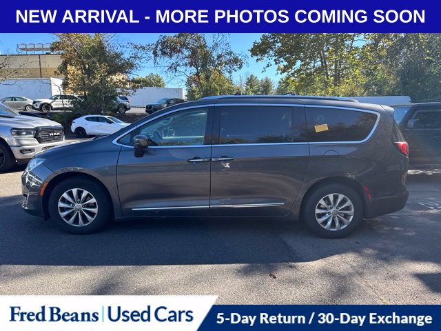 Used 2019 Chrysler Pacifica Touring L Van Passenger Van
