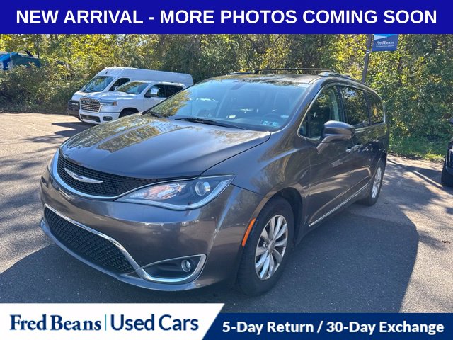 Used 2019 Chrysler Pacifica Touring L Van Passenger Van