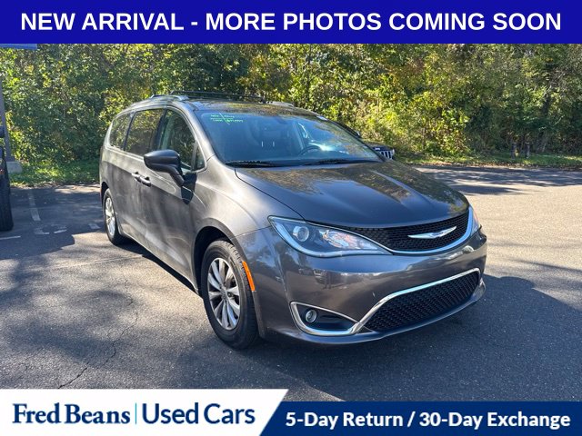 Used 2019 Chrysler Pacifica Touring L Van Passenger Van