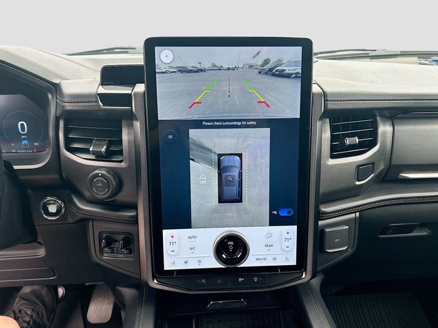 2022 Ford Expedition Platinum - Photo 17