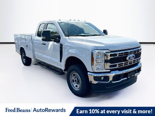 2027 Ford F-350 Chassis Truck Super Cab 
