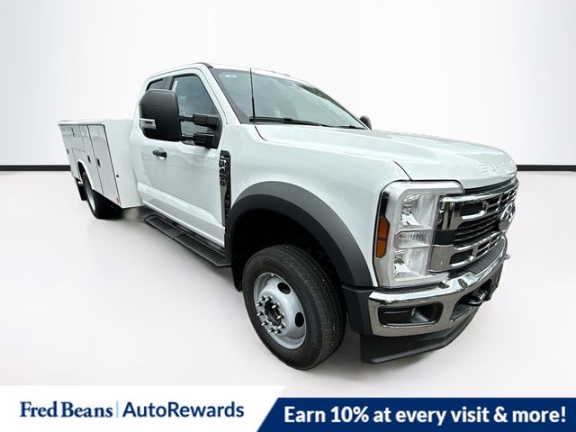  Ford F-450 Chassis