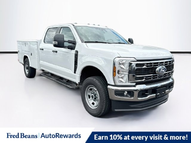 2027 Ford F-350 Chassis Truck Crew Cab 