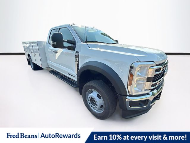  Ford F-550 Chassis
