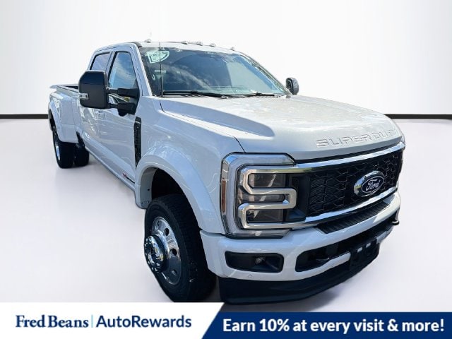 2027 Ford F-450 Truck Crew Cab 