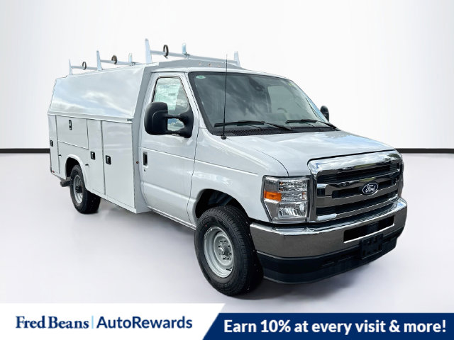 2027 Ford E-350 Cutaway Truck 