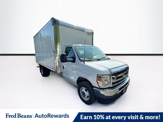  Ford E-450 Cutaway