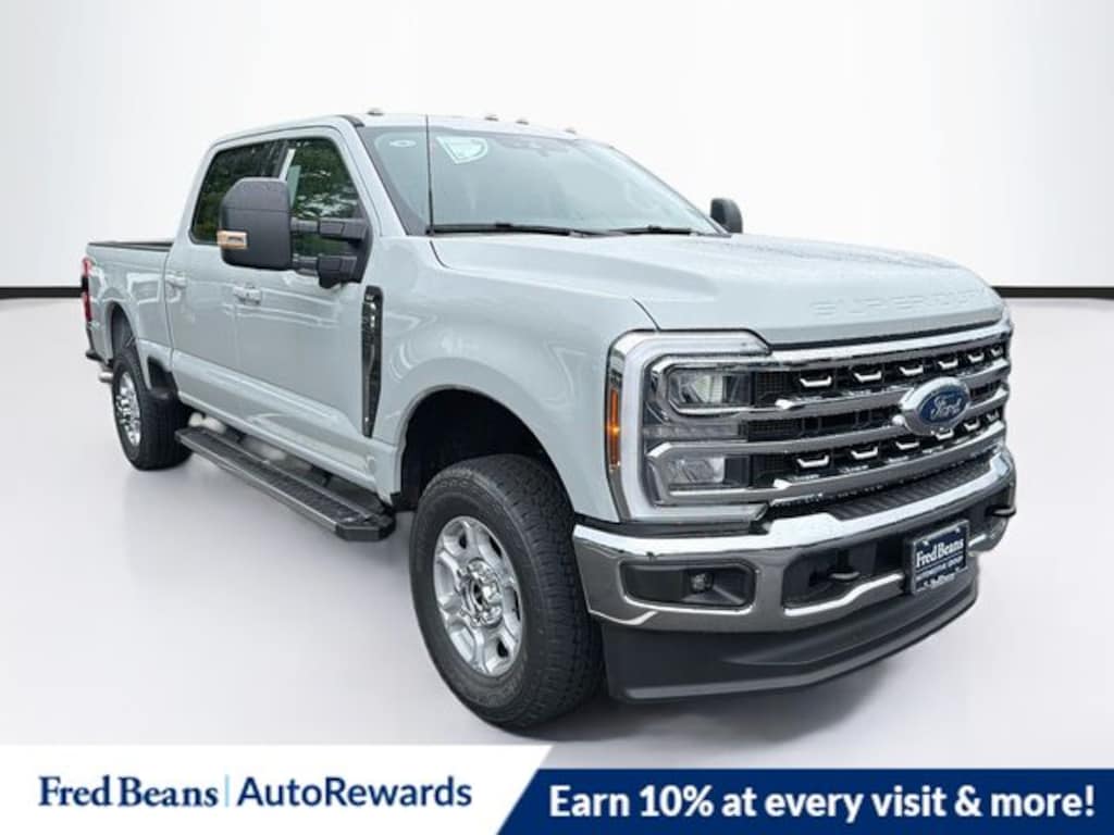New 2026 Ford F-250 XLT Truck Crew Cab