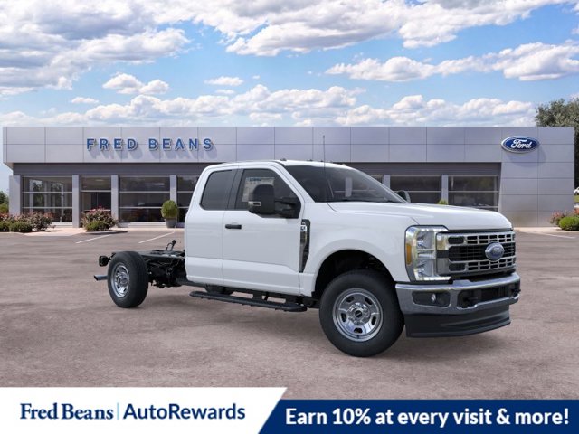  Ford F-350 Chassis