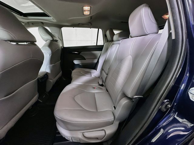2021 Toyota Highlander XLE - Photo 28