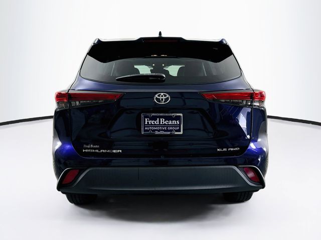 2021 Toyota Highlander XLE - Photo 7