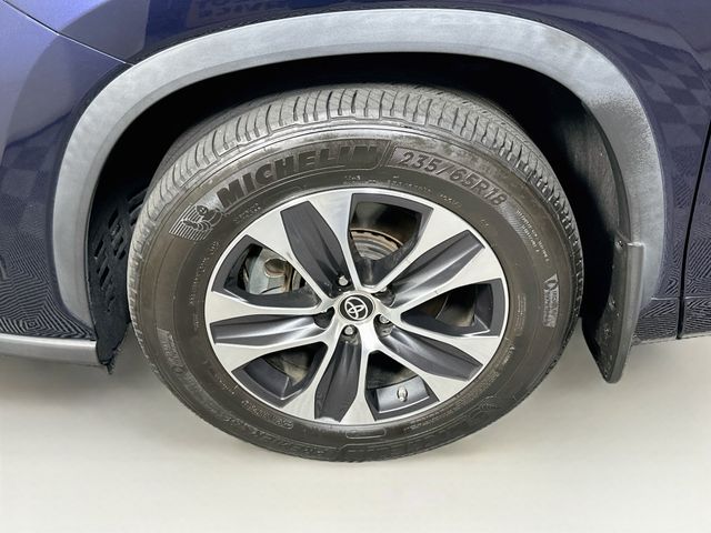 2021 Toyota Highlander XLE - Photo 35