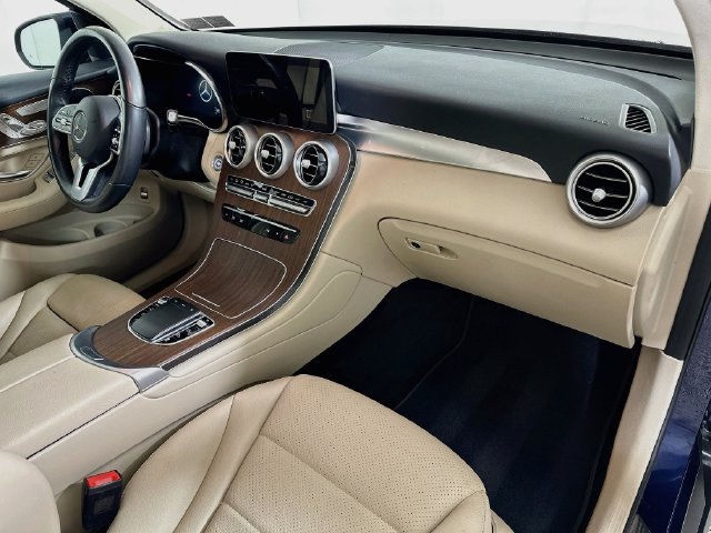 2022 Mercedes-Benz GLC GLC300 - Photo 34