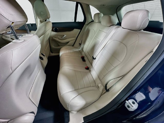 2022 Mercedes-Benz GLC GLC300 - Photo 29