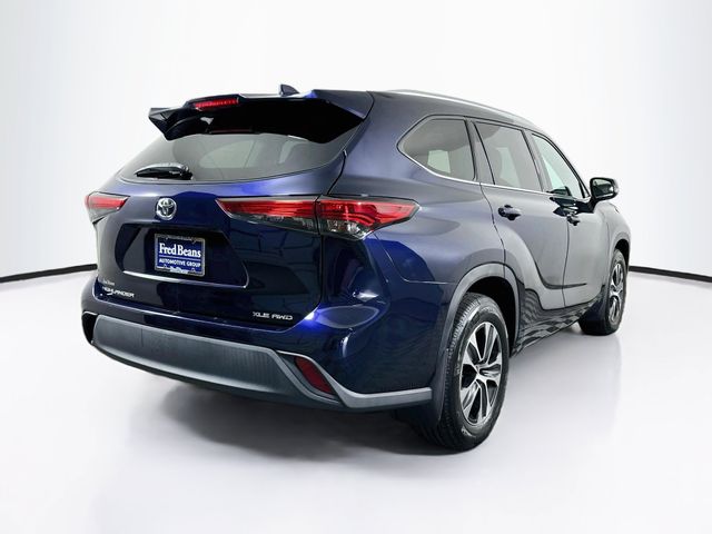 2021 Toyota Highlander XLE - Photo 9