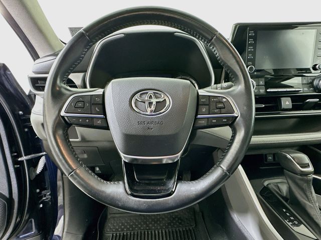 2021 Toyota Highlander XLE - Photo 13