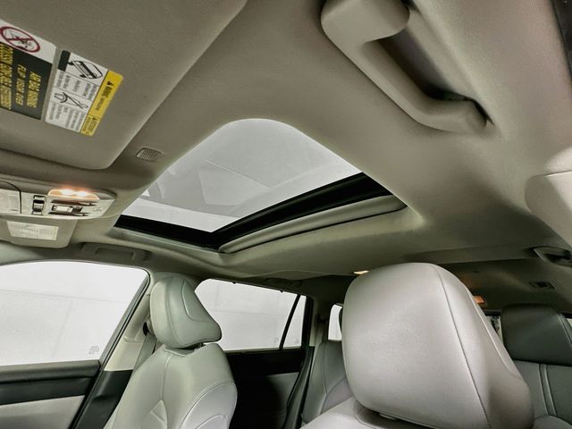 2021 Toyota Highlander XLE - Photo 25