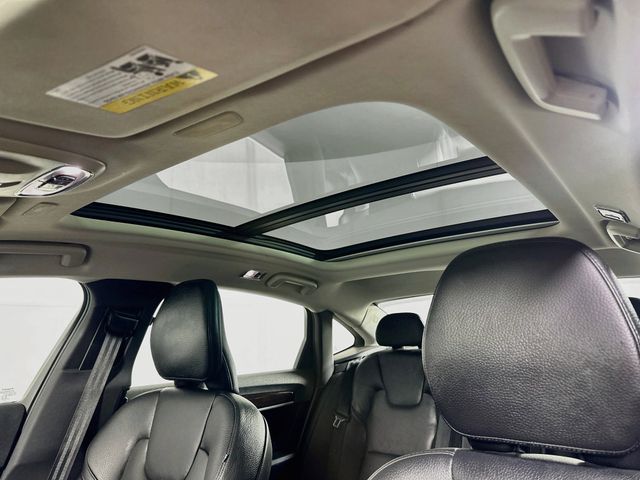 2019 Volvo S90 Momentum - Photo 26