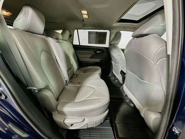 2021 Toyota Highlander XLE - Photo 31