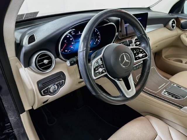 2022 Mercedes-Benz GLC GLC300 - Photo 11