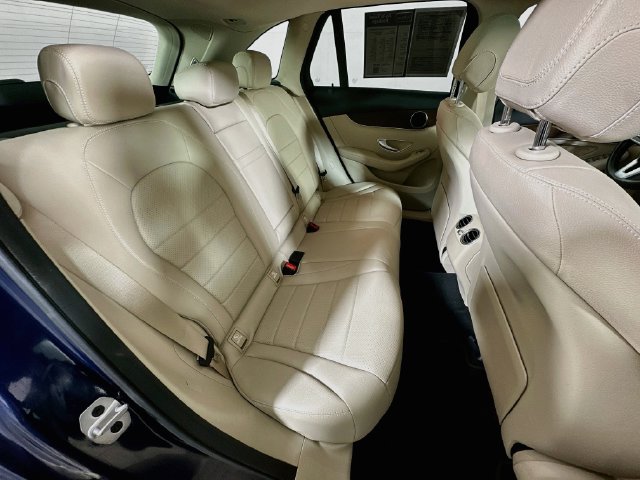 2022 Mercedes-Benz GLC GLC300 - Photo 32