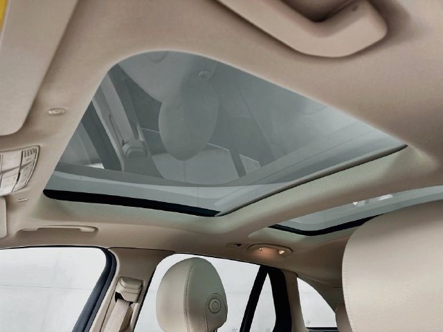 2022 Mercedes-Benz GLC GLC300 - Photo 26