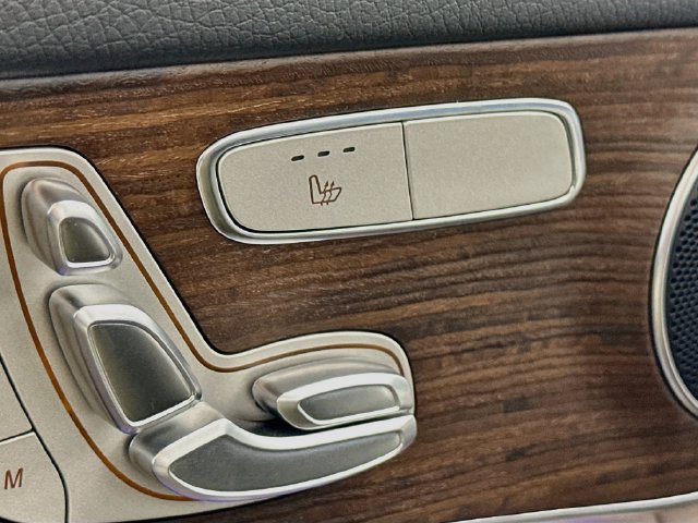 2022 Mercedes-Benz GLC GLC300 - Photo 24