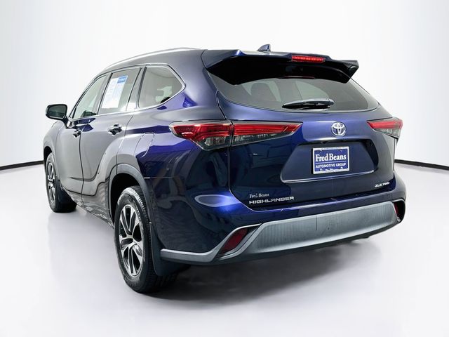 2021 Toyota Highlander XLE - Photo 6