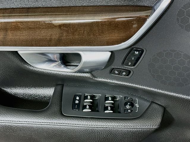 2019 Volvo S90 Momentum - Photo 22