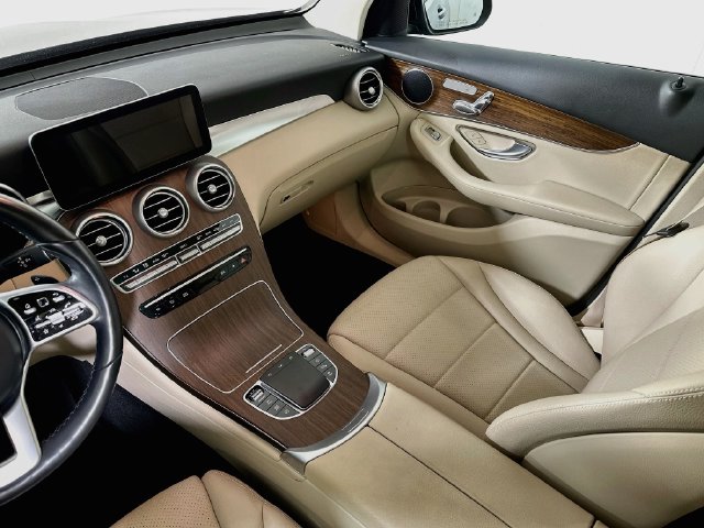 2022 Mercedes-Benz GLC GLC300 - Photo 28