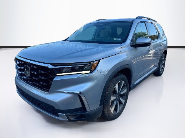 Used 2025 Honda Pilot Touring SUV