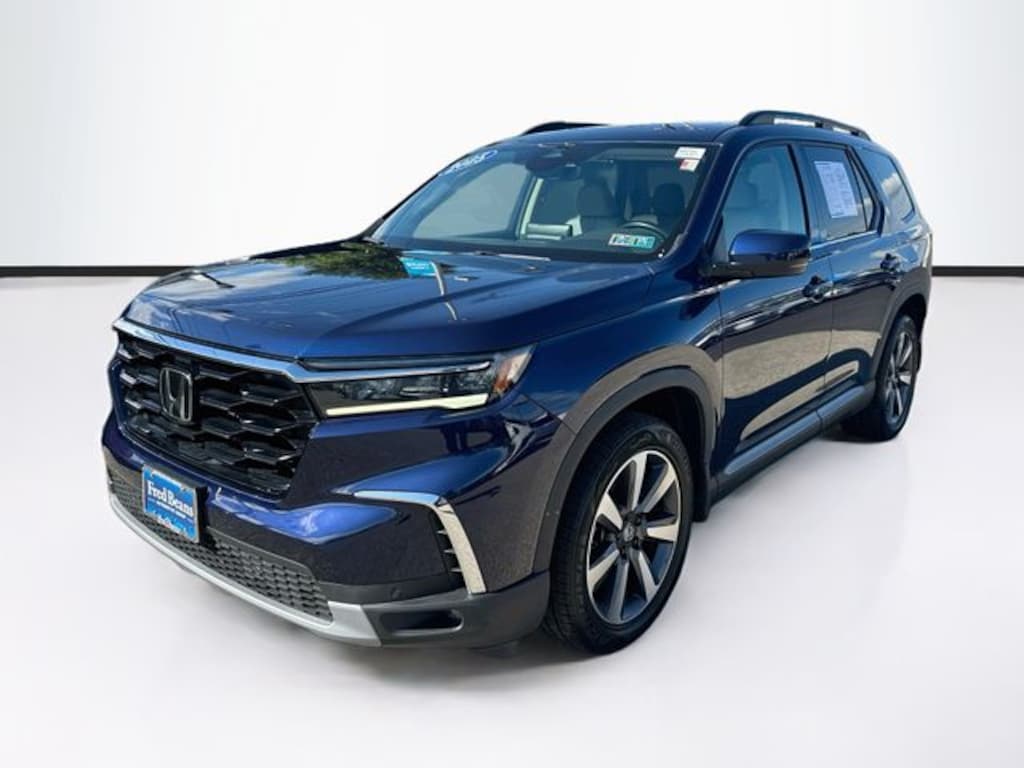 Used 2025 Honda Pilot Touring SUV