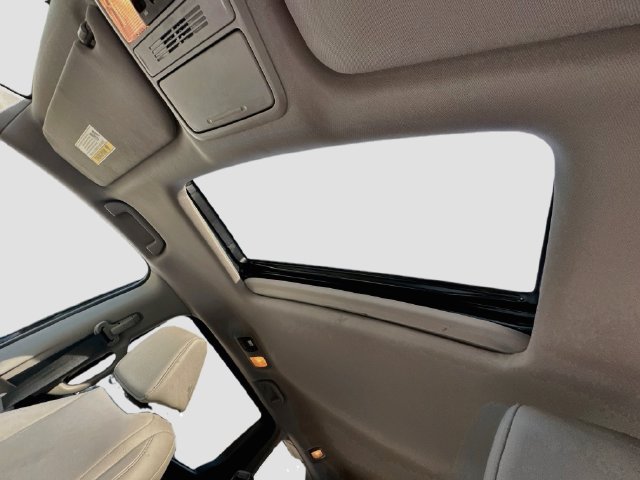 2024 Honda Odyssey EX-L - Photo 19