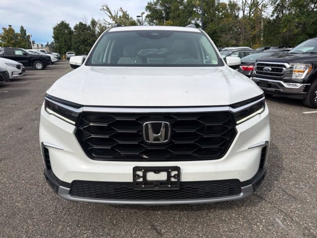 Used 2024 Honda Pilot Touring SUV