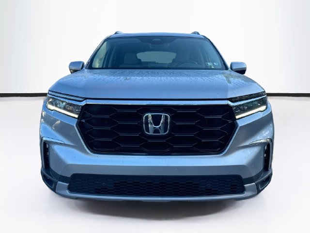 Used 2025 Honda Pilot Touring SUV