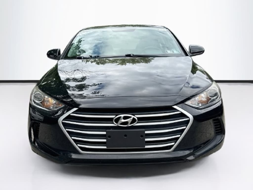 Used 2018 Hyundai Elantra SE Sedan
