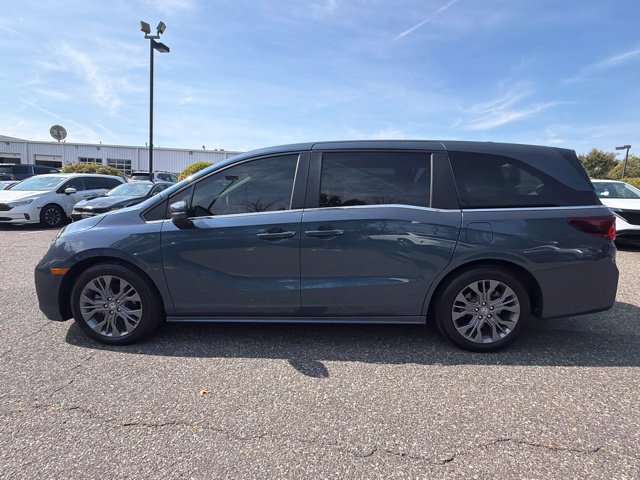 Used 2025 Honda Odyssey Touring Minivan/Van