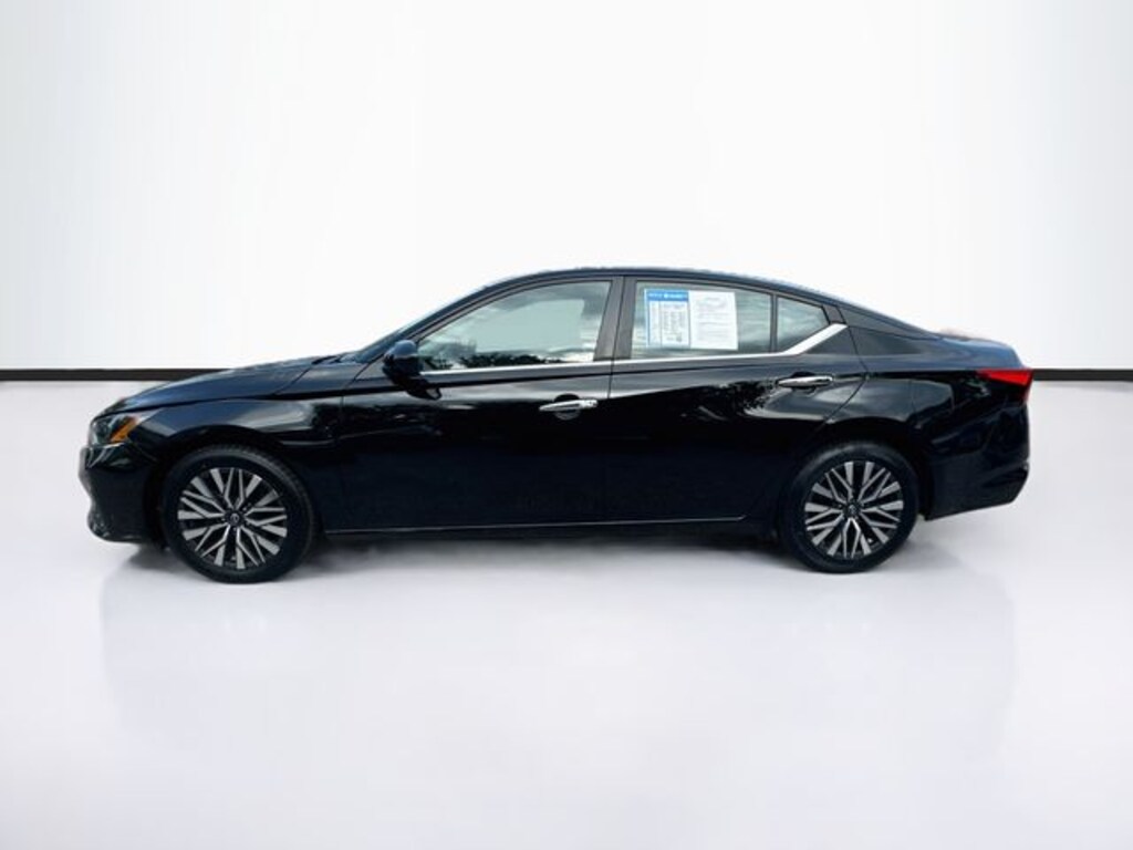 Used 2023 Nissan Altima 2.5 SV Sedan