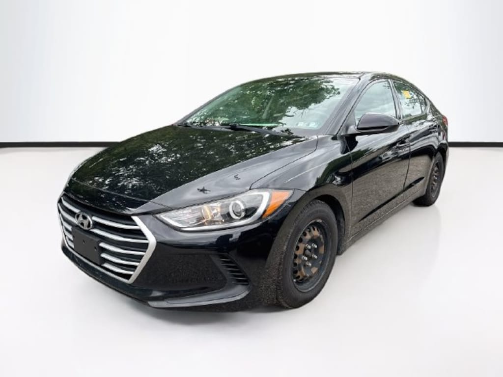 Used 2018 Hyundai Elantra SE Sedan