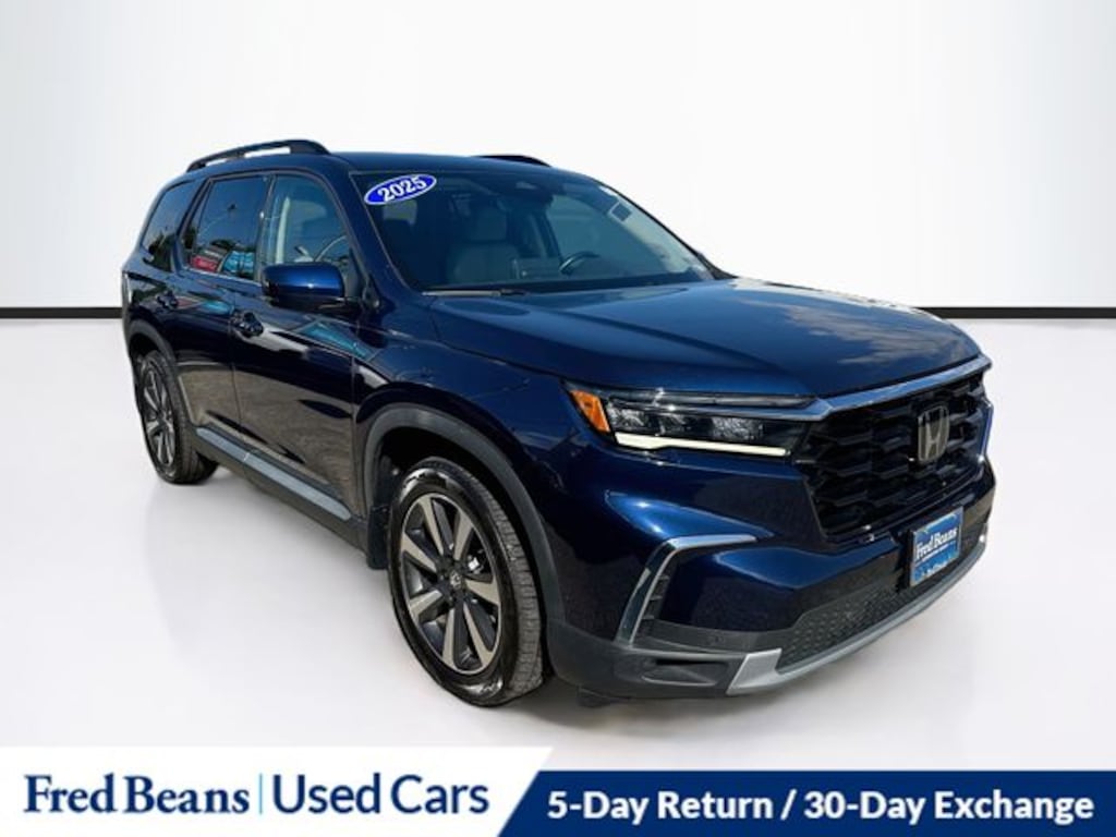 Used 2025 Honda Pilot Touring SUV