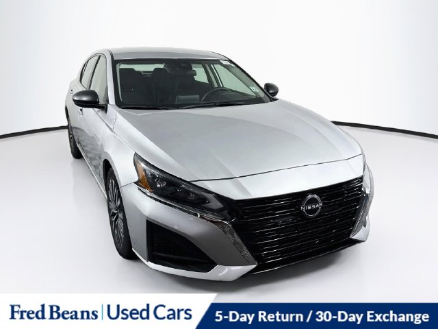 Used 2024 Nissan Altima 2.5 SV Sedan