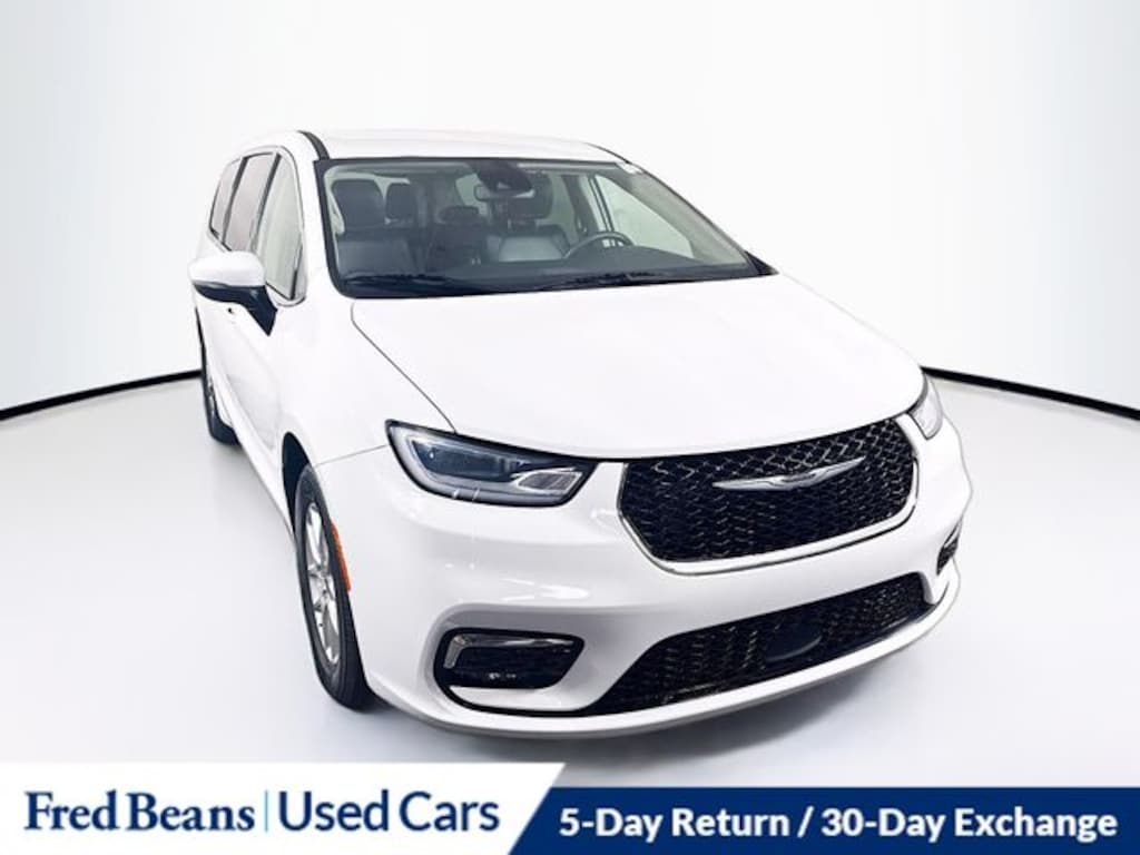 Used 2023 Chrysler Pacifica Touring L Van Passenger Van
