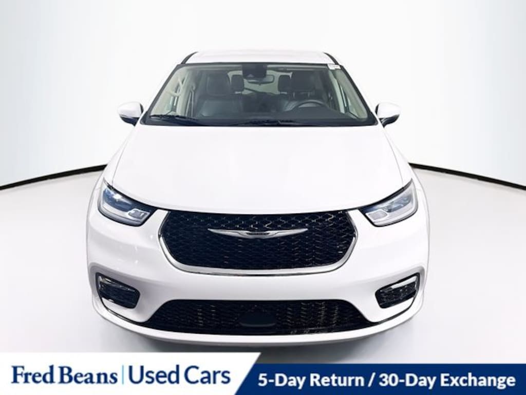 Used 2023 Chrysler Pacifica Touring L Van Passenger Van