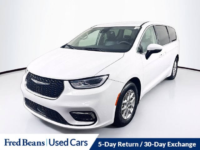 Used 2023 Chrysler Pacifica Touring L Minivan/Van