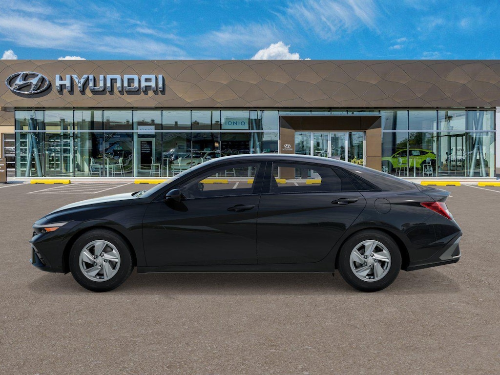 New 2026 Hyundai Elantra SE Sedan